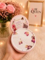 سكراب للجسم بالرمان والورد الجوري "فيلفت برايد" - Velvet Bride Pomegranate & Damask Rose Natural Body Scrub (250 جم) - Image 3